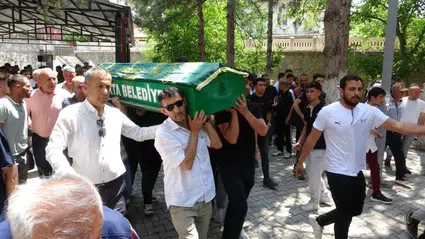 Kazada ölen genç toprağa verildi