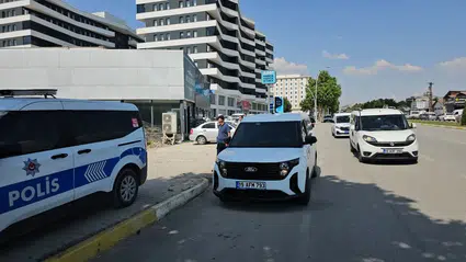 Kırılan Cam Üzerine Düşen Kişi Yaralandı