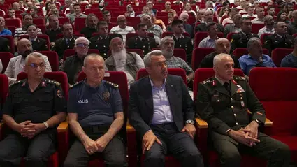 Rize'de "Zaferin Sembolü Türkiye" Konferansı Gerçekleşti