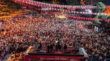 Amasya Mitingine Yoğun Katılım