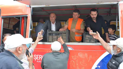 Alaca'da Cuma Namazı Sonrası Aşure İkram Edildi