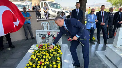 Tahtasız, 15 Temmuz'da Şehitliği Ziyaret Etti