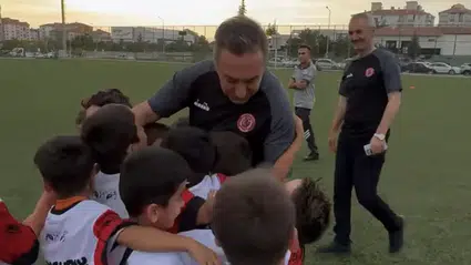 Dere, Yaz Spor Okullarındaki Genç Sporcuları Ziyaret Etti