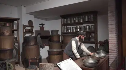 Tokat Şehir Müzesi'nde kaybolmaya yüz tutan meslekler, bal mumu heykelleriyle canlandırılıyor