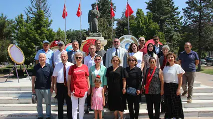 Eğitim-İş ve ADD’den Ortak Çelenk Töreni