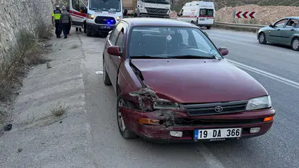Araç, İstinat Duvarına Çarptı