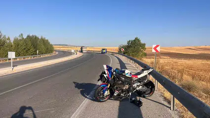 Çorum'daki motosiklet kazasında yaralanan sürücü tedavi gördüğü hastanede öldü