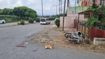 Samsun'da hafif ticari araçla çarpışan motosikletteki baba ve kızı yaralandı