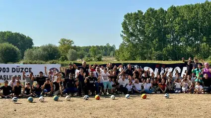 Düzce'de Beşiktaşlı taraftarlar köy okulunun ihtiyaçlarını karşıladı