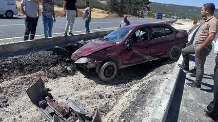 Osmancık Yolunda Orta Refüje Çarptı