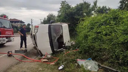 Kastamonu'da hafriyat kamyonu ile çarpışan otomobildeki çocuk öldü, baba ağır yaralandı