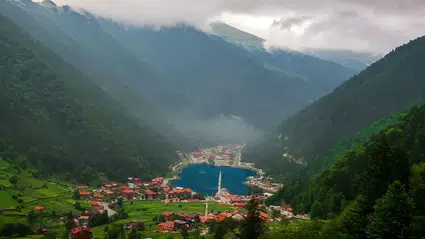 Uygun bilet fiyatları tatilcilerin rotasını Karadeniz'e çevirdi