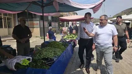 Bayat Kaymakamı ve Belediye Başkanı Pazar Esnafını Ziyaret Etti