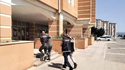 Kastamonu'da uyuşturucuyla yakalanan 2 şüpheli tutuklandı