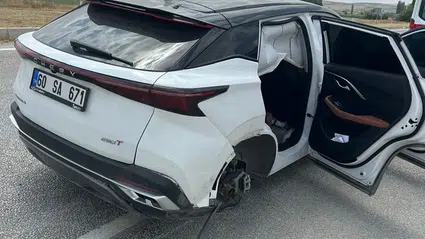 Panelvan Araç ile Cip Çarpıştı