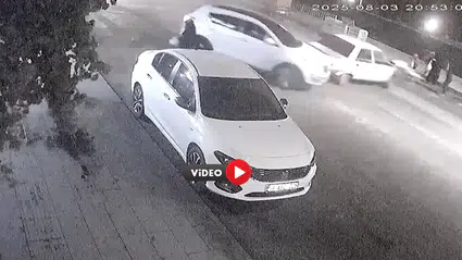 Otomobil, Yaya Geçidinde Duran Araca Böyle Çarptı