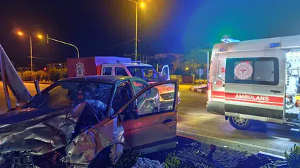 İki Otomobilin Çarpıştı: 2 Yaralı