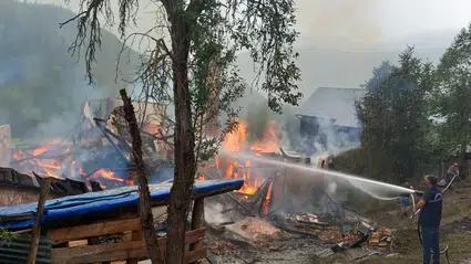 Kastamonu'da çıkan yangında 2 ev ile 2 samanlık zarar gördü