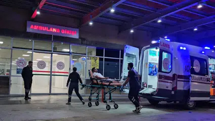Bıçaklı Kavgada 3 Kişi Yaralandı