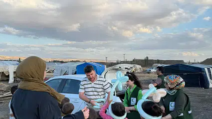 Yeşilay Üyeleri, Mevsimlik Tarım İşçilerini Ziyaret Etti