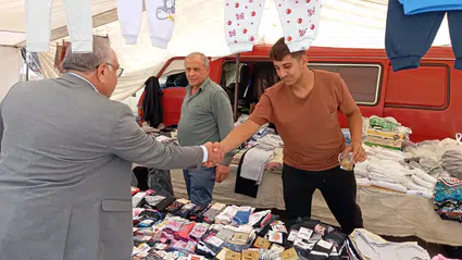 Başkan Çetinkaya, Salı Pazarını Ziyaret Etti