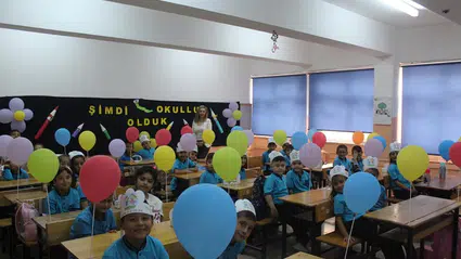 Minikler İlk Kez Okul Sıralarında