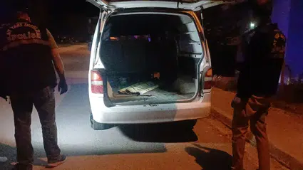 Araçla Polis Memuruna Çarpıp Kaçtı