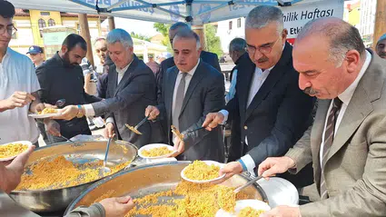 Cami Cemaatine Ahilik Pilavı