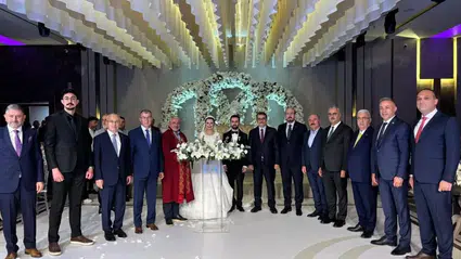 Düğün Çiçekleri Gazze'ye Umut Oldu