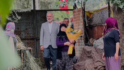 AK Parti heyeti şehit ailesi ile bir araya geldi