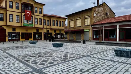 Veli Paşa Hanı’nın Önü Artık Böyle