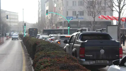 Gazi Caddesi’nde Trafik Yoğunluğu