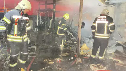 Yangın Paniği Mahalleyi Sokağa Döktü