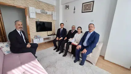 Evde Eğitim Alan Öğrenciye Karne Sürprizi