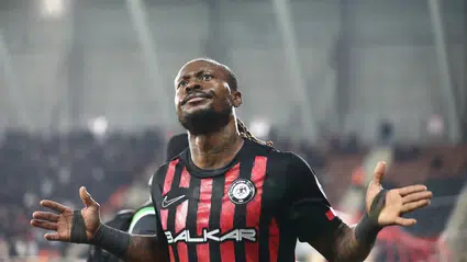 Eze, Sarıyer’e Kiralandı