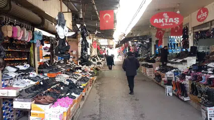 Arasta, Ay-Yıldıza Boyandı