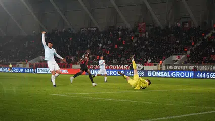 Thiam 4 Gol Attı Ama…