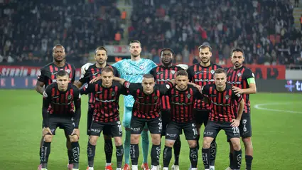 Boğazda Kartal-Martı Kapışması