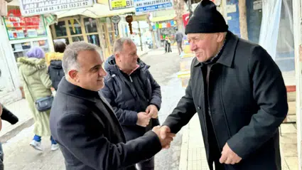 AK Partililer Sahada