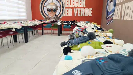 Doğu Türkistanlı Yetimlere Isıtan Vefa Eli