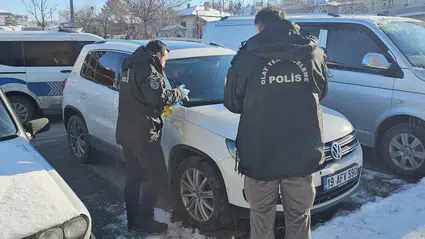 Avukatın Aracına Yorgun Mermi İsabet Etti