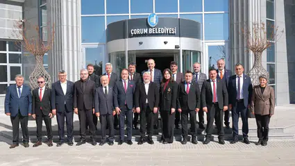 Aşgın Muhtarların Gününü Kutladı