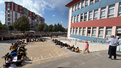 Minik Yürekler Filistinli Kardeşleri İçin Attı