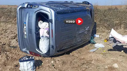 Bariyerlere Çarpan Hafif Ticari Araç Takla Attı