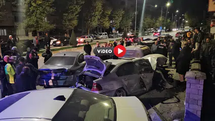 Otomobiller Çarpıştı, Can Pazarı Yaşandı