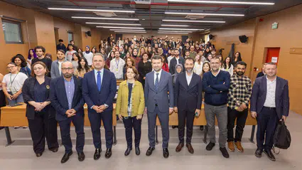 Çay, Üniversite Öğrencileriyle Buluştu