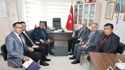 Vali Çalgan Muhtarları Dinledi