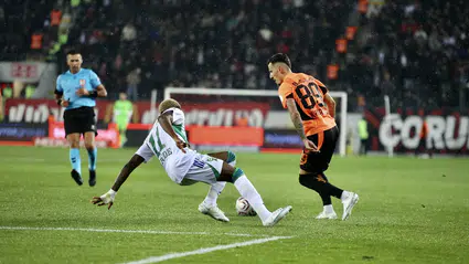 İki Maç Kaçırmasına Rağmen Zirvede!