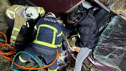 Otomobil Şarampole Devrildi