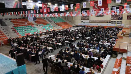 Belediyenin İftar Sofrasında İlk Oruç Açıldı